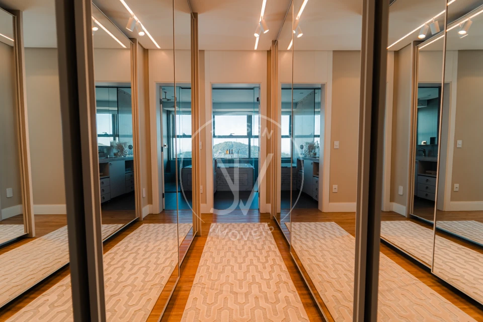 Imagens do imóveis Apartamento De Luxo No Edifício Yachthouse em Balneário Camboriú