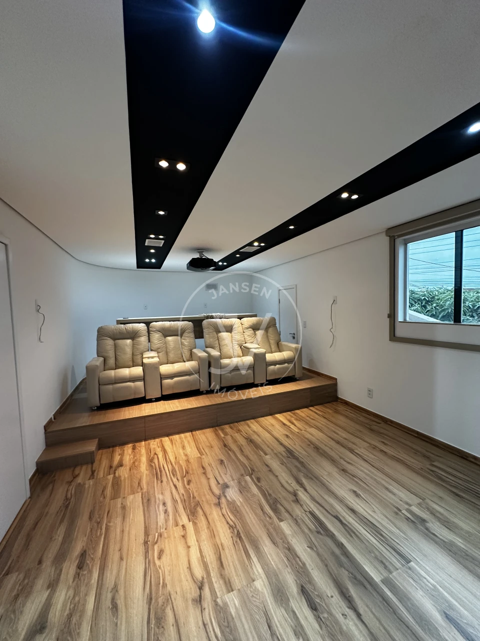 Imagens do imóveis Casa De Alto Padrão a Venda Em Condomínio Fechado