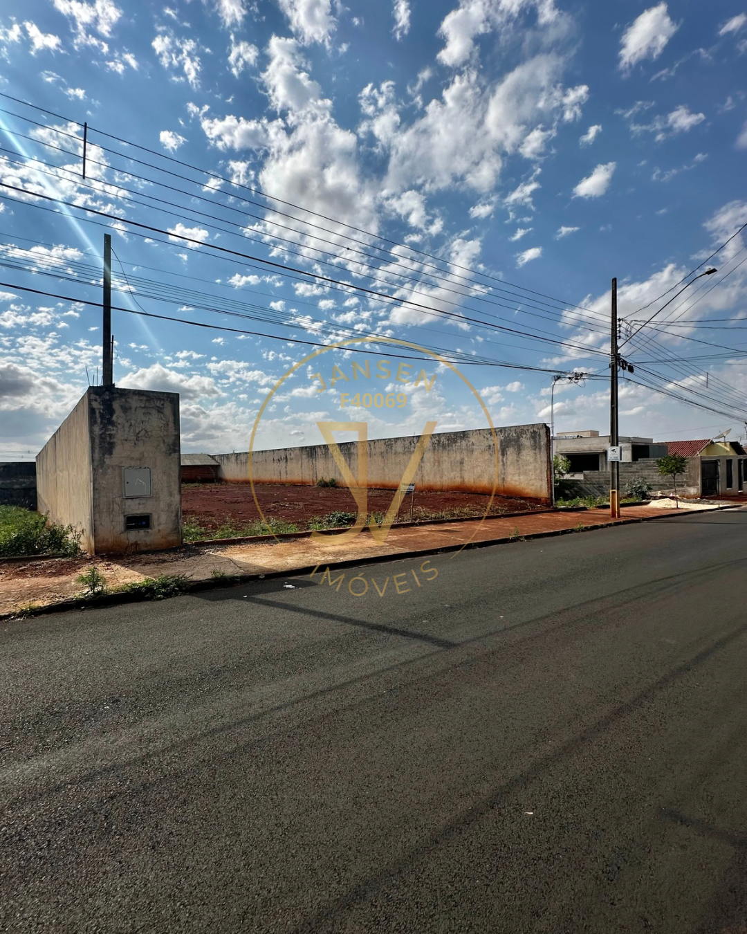 Imagens do imóveis Terreno A Venda Na Região Nobre De Ibiporã