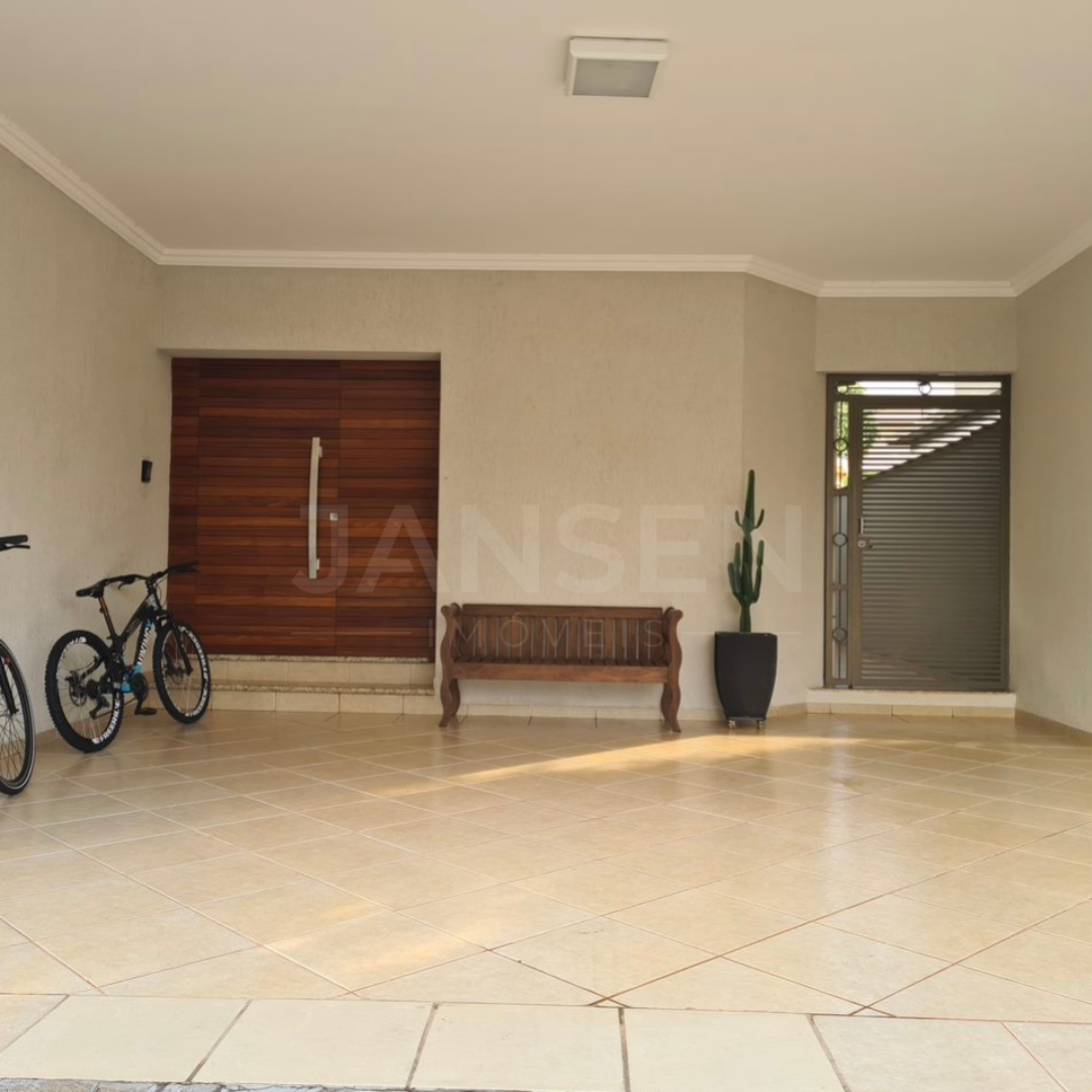 Imagens do imóveis Casa Térrea De Alto Paradão Em Condomínio Fechado