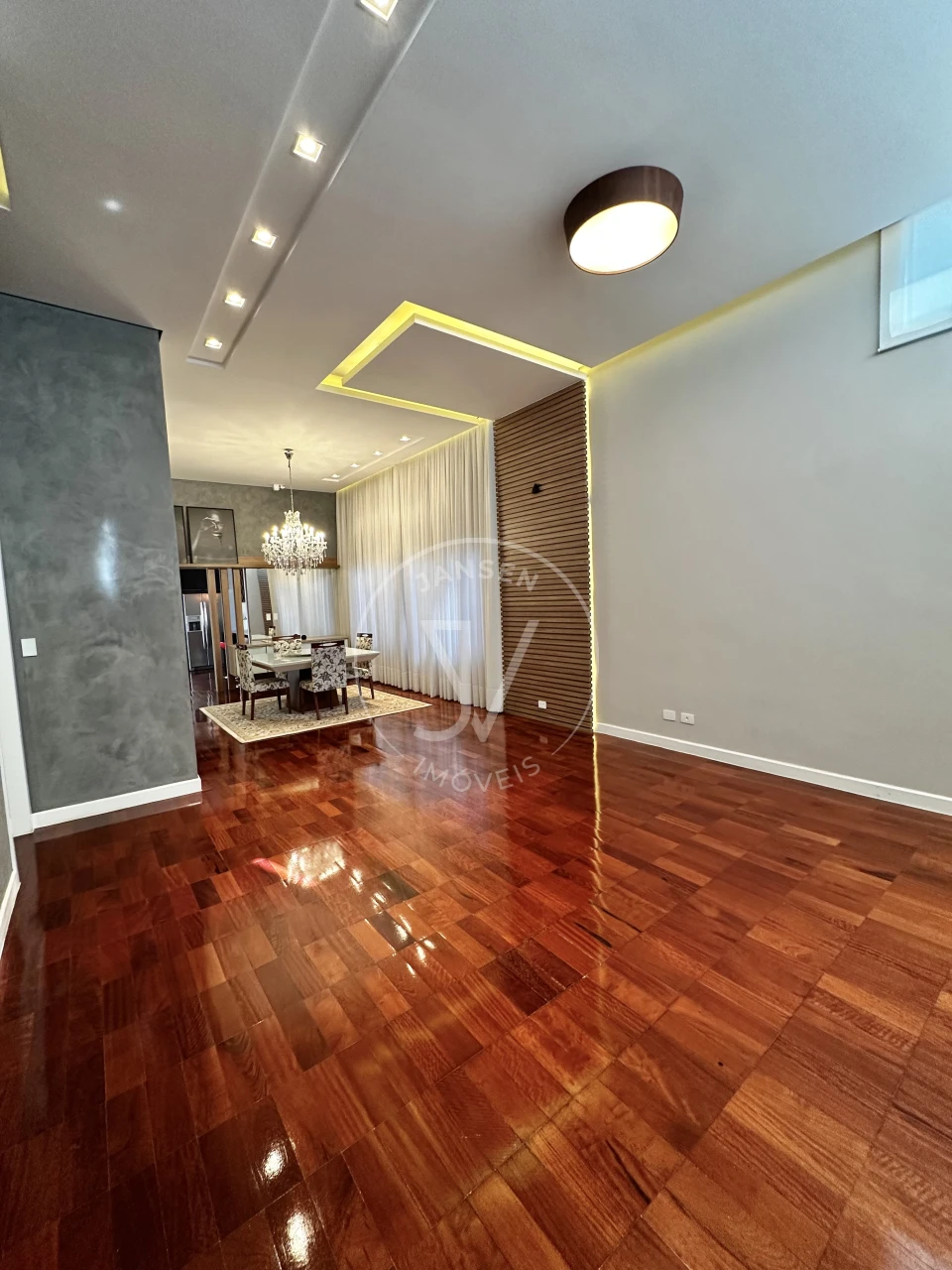 Imagens do imóveis Casa De Alto Padrão A Venda Em Condomínio Fechado Em Ibiporã