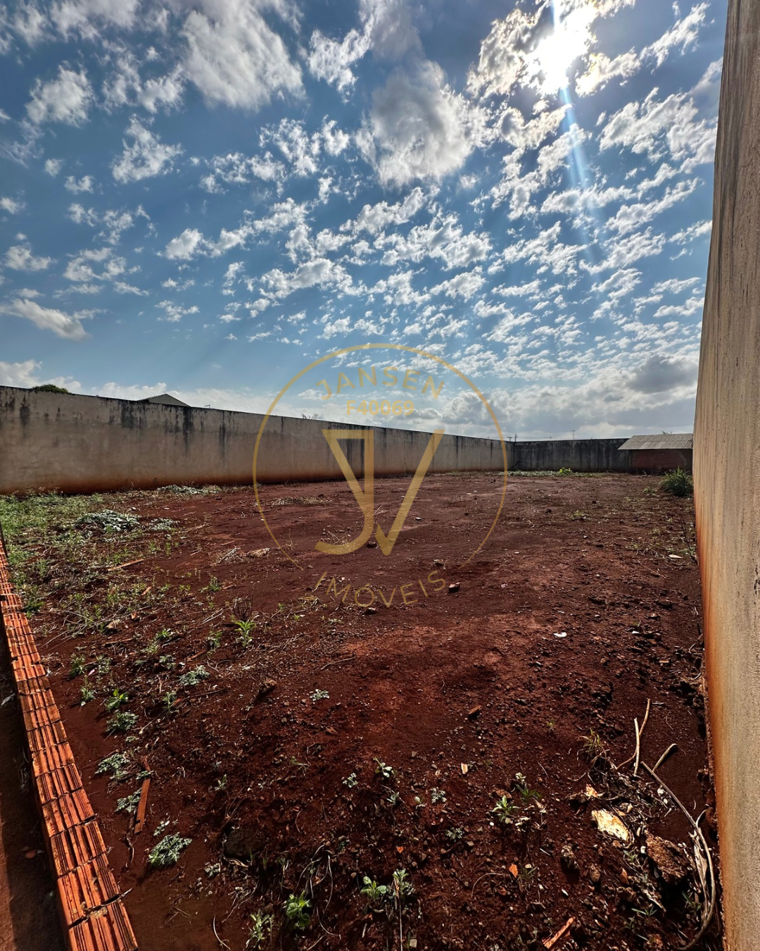 Imagens do imóveis Terreno A Venda Na Região Nobre De Ibiporã