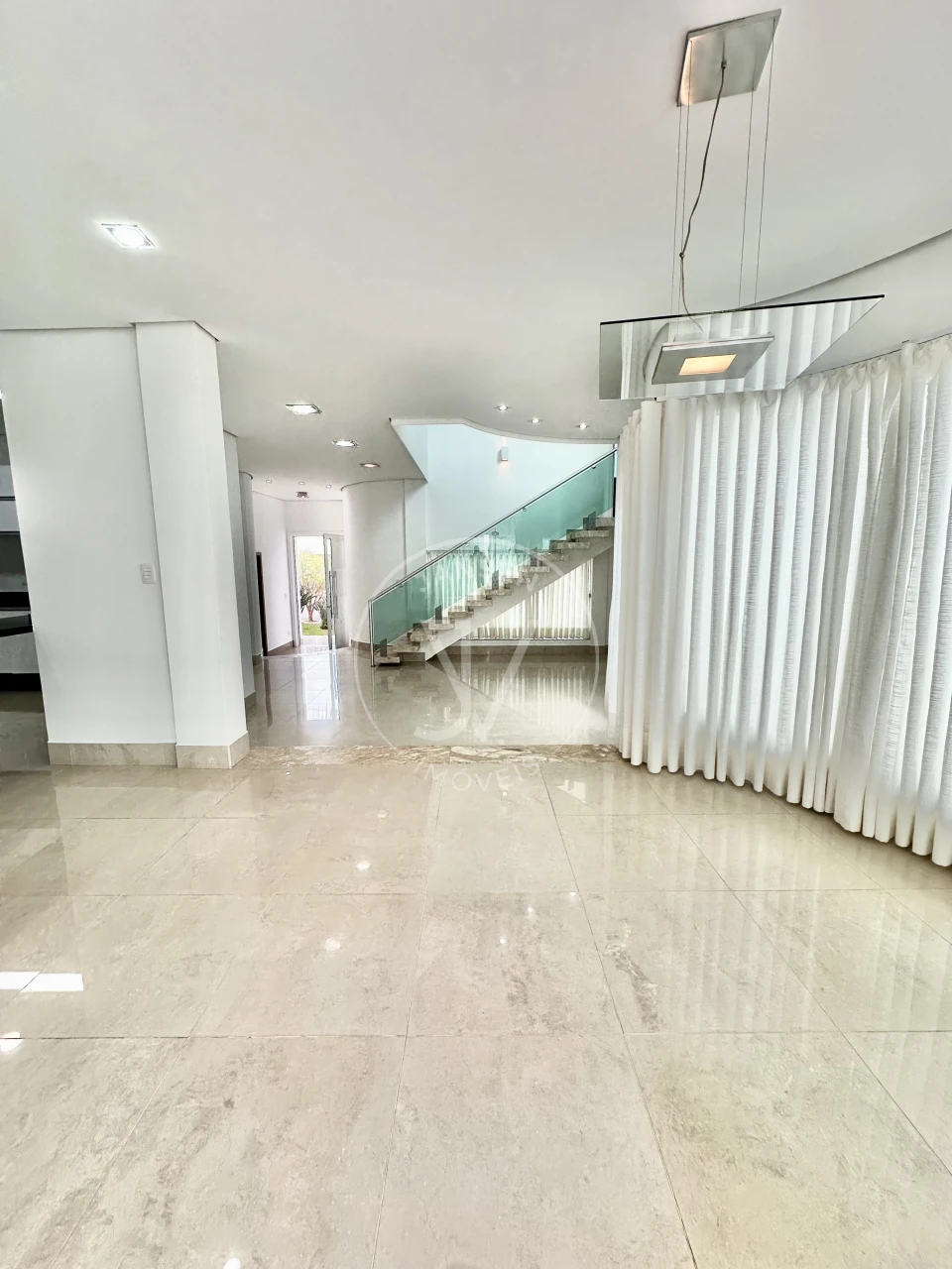 Imagens do imóveis Casa De Alto Padrão a Venda Em Condomínio Fechado