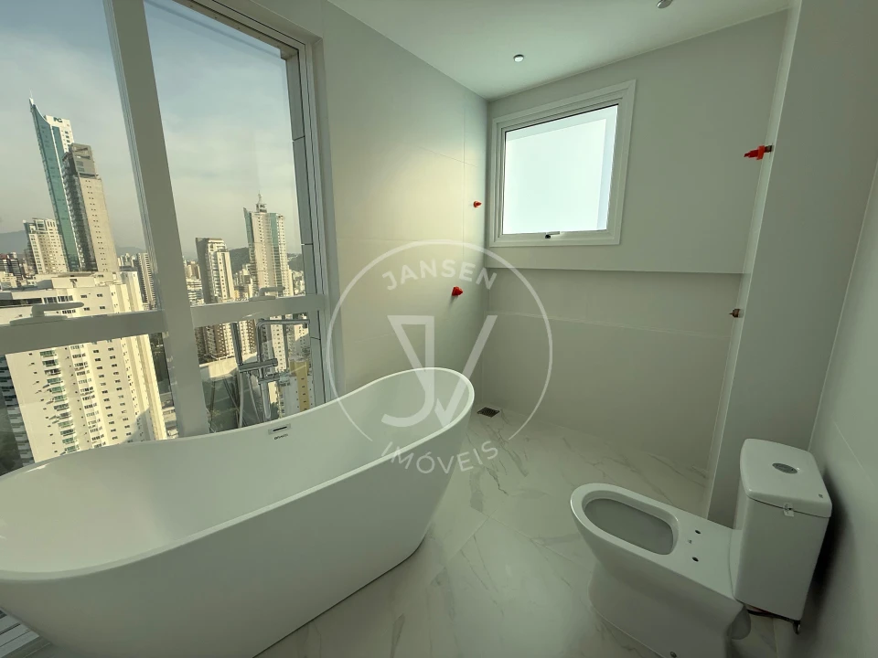 Imagens do imóveis Cobertura De Luxo No Skyline Tower Balneário Camboriú