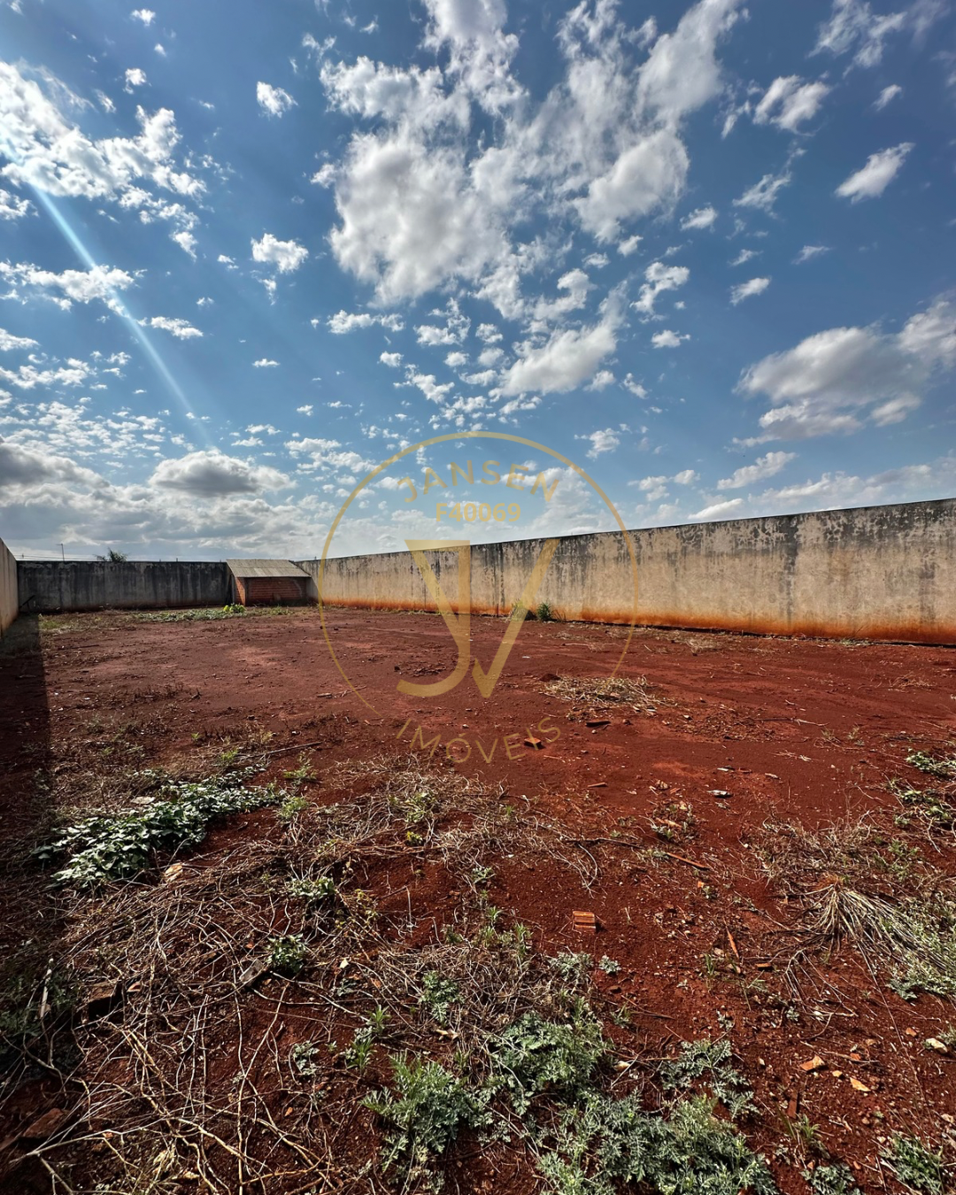 Imagens do imóveis Terreno A Venda Na Região Nobre De Ibiporã