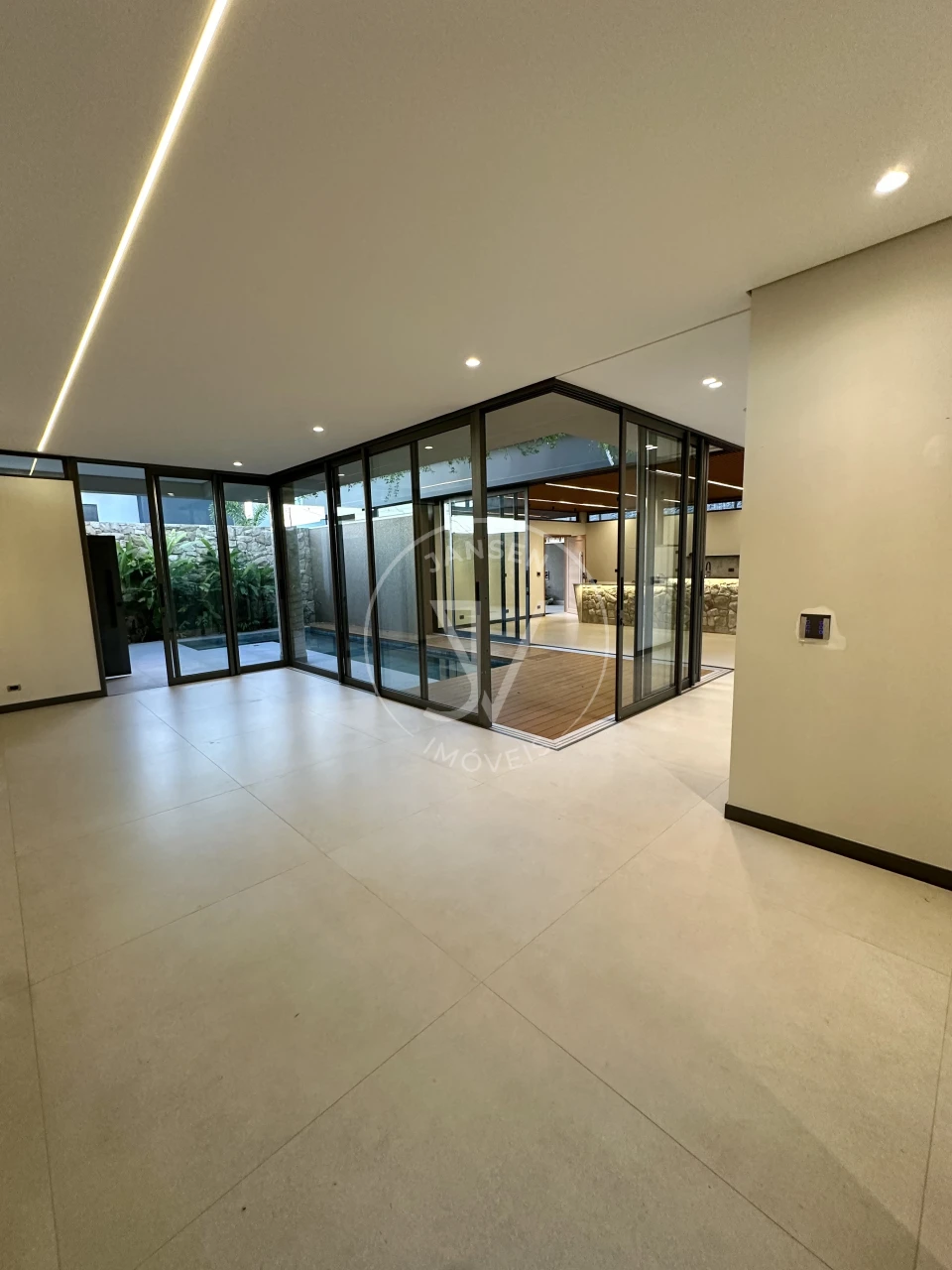 Imagens do imóveis Casa De Alto Padrão A Venda No Condominio Royal Boulevard Em Ibiporã