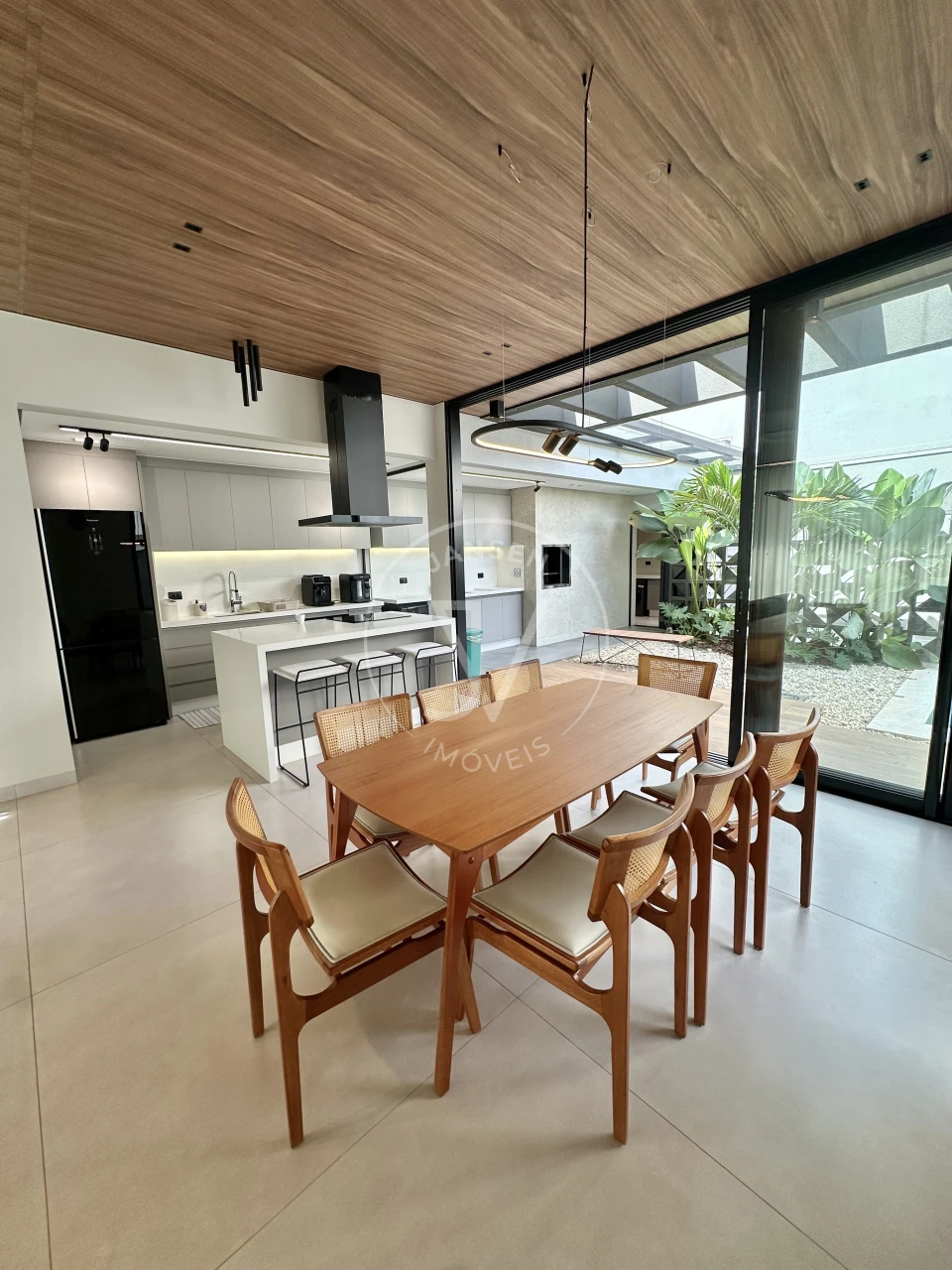 Imagens do imóveis Casa A Venda Condomínio Royal Boulevard Em Ibiporã