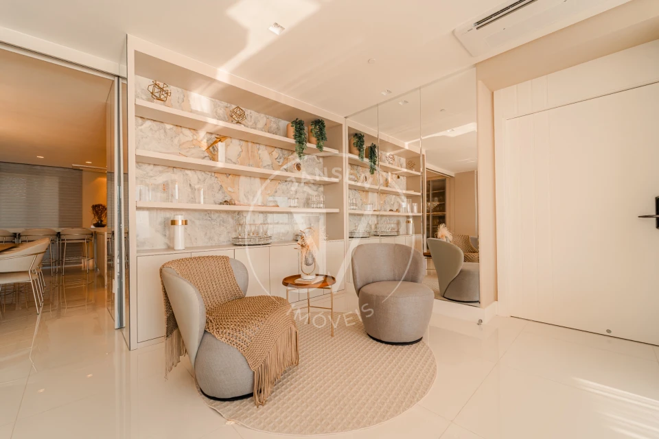 Imagens do imóveis Apartamento De Luxo No Edifício Yachthouse em Balneário Camboriú