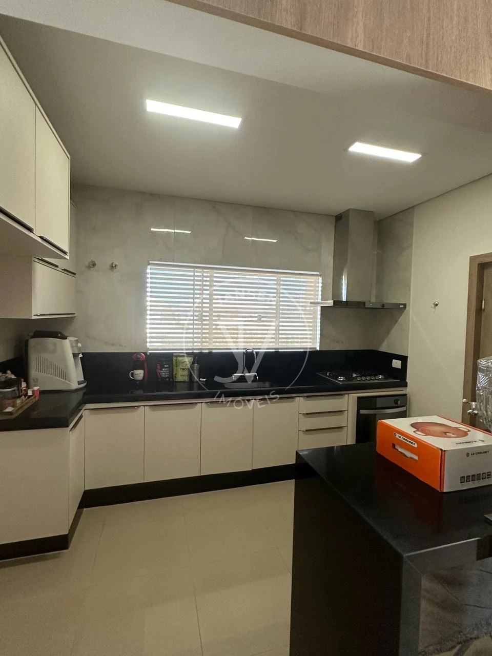 Imagens do imóveis Casa De Alto Padrão Em Condomínio Fechado