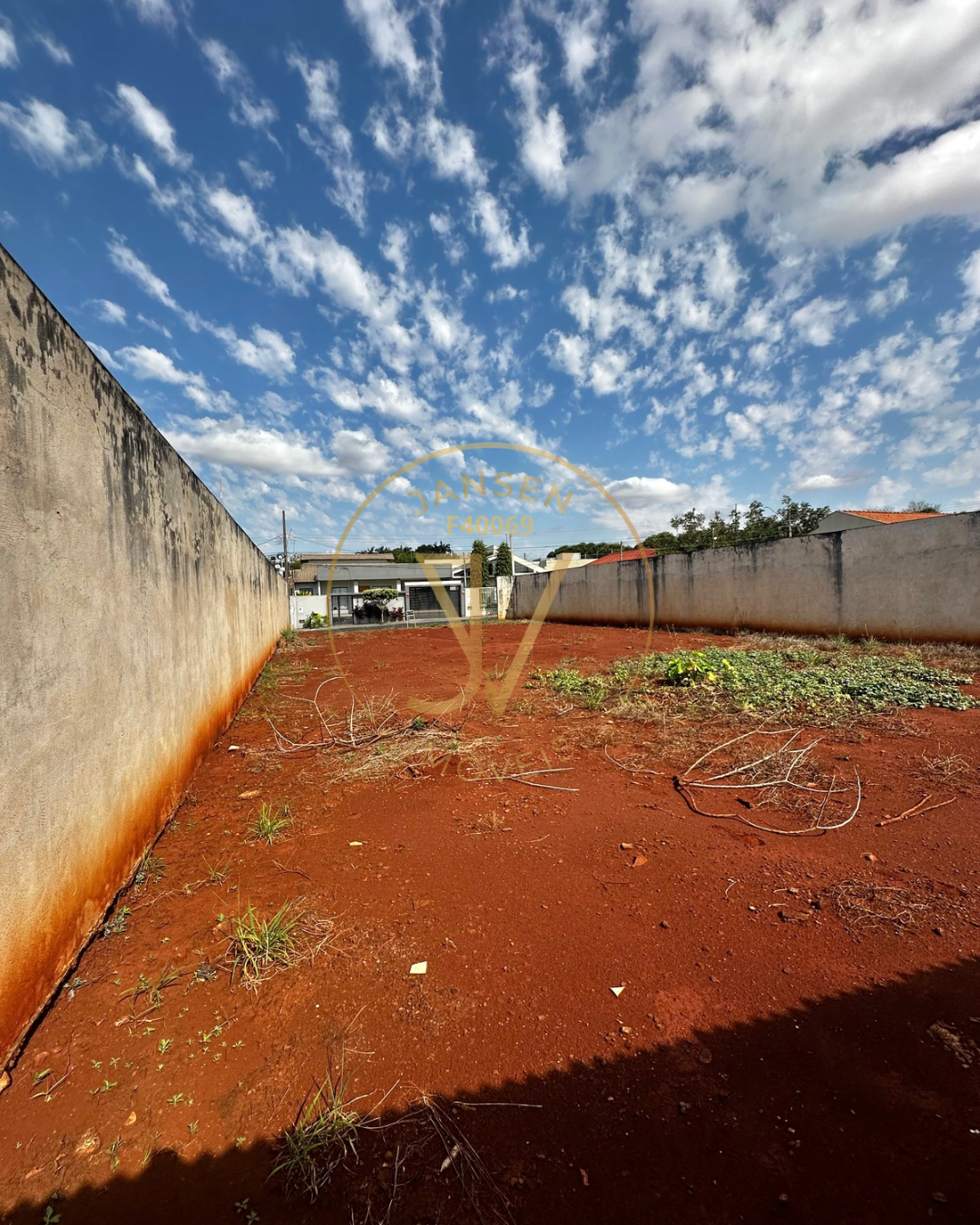 Imagens do imóveis Terreno A Venda Na Região Nobre De Ibiporã