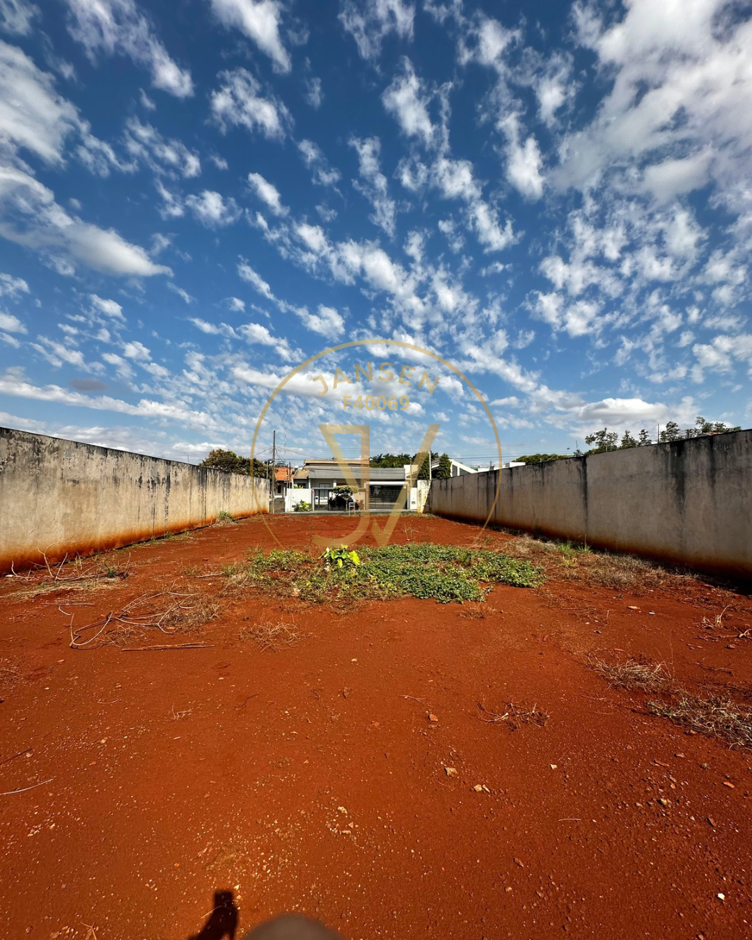 Imagens do imóveis Terreno A Venda Na Região Nobre De Ibiporã
