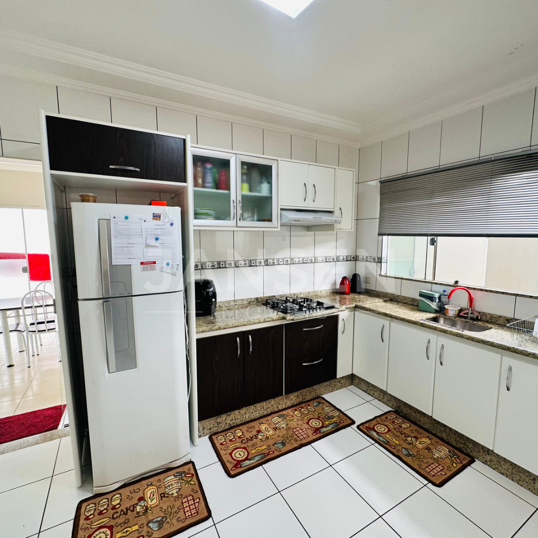 Imagens do imóveis Casa Térrea De Alto Paradão Em Condomínio Fechado