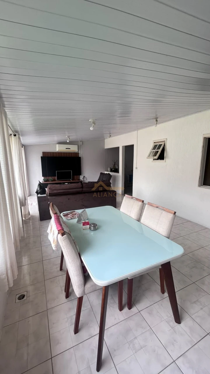 CASA A VENDA