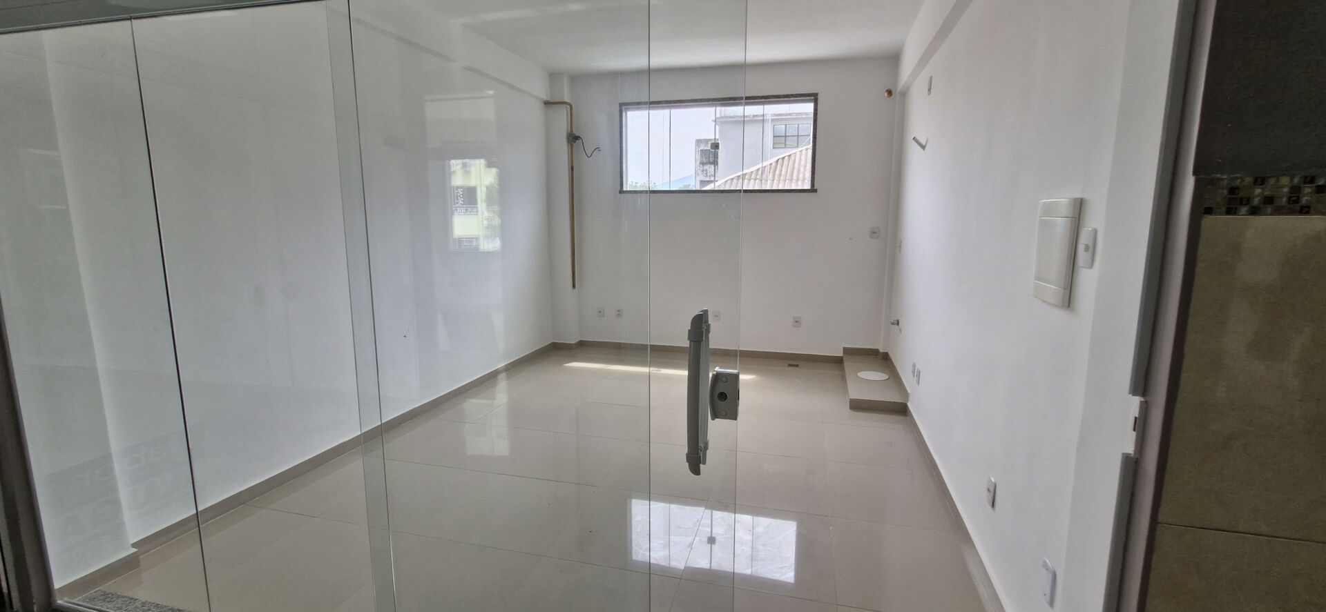 Imóvel comercial para alugar em Campo Grande, Rio de Janeiro — Audi Shopping - foto 1