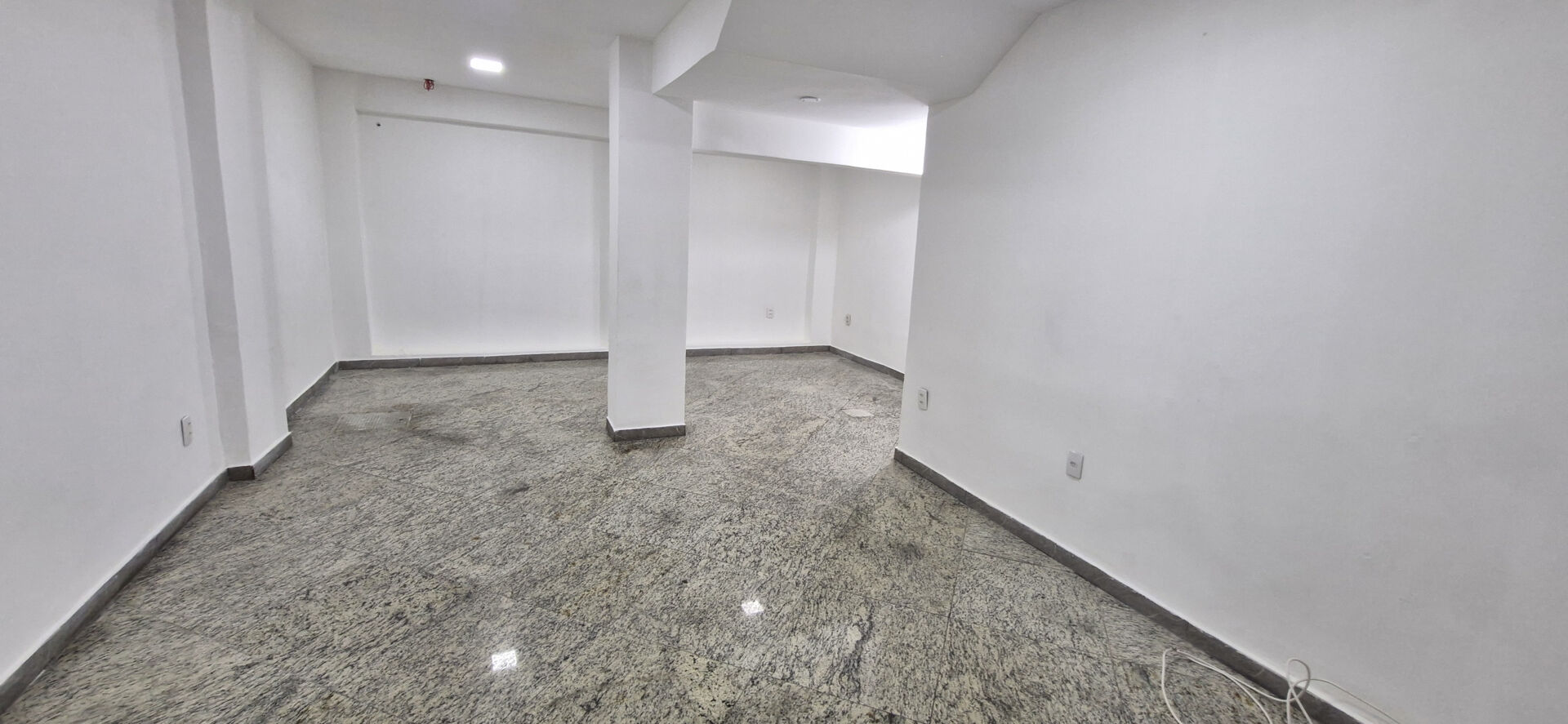 Imóvel comercial para alugar em Campo Grande, Rio de Janeiro — Audi Shopping - foto 2