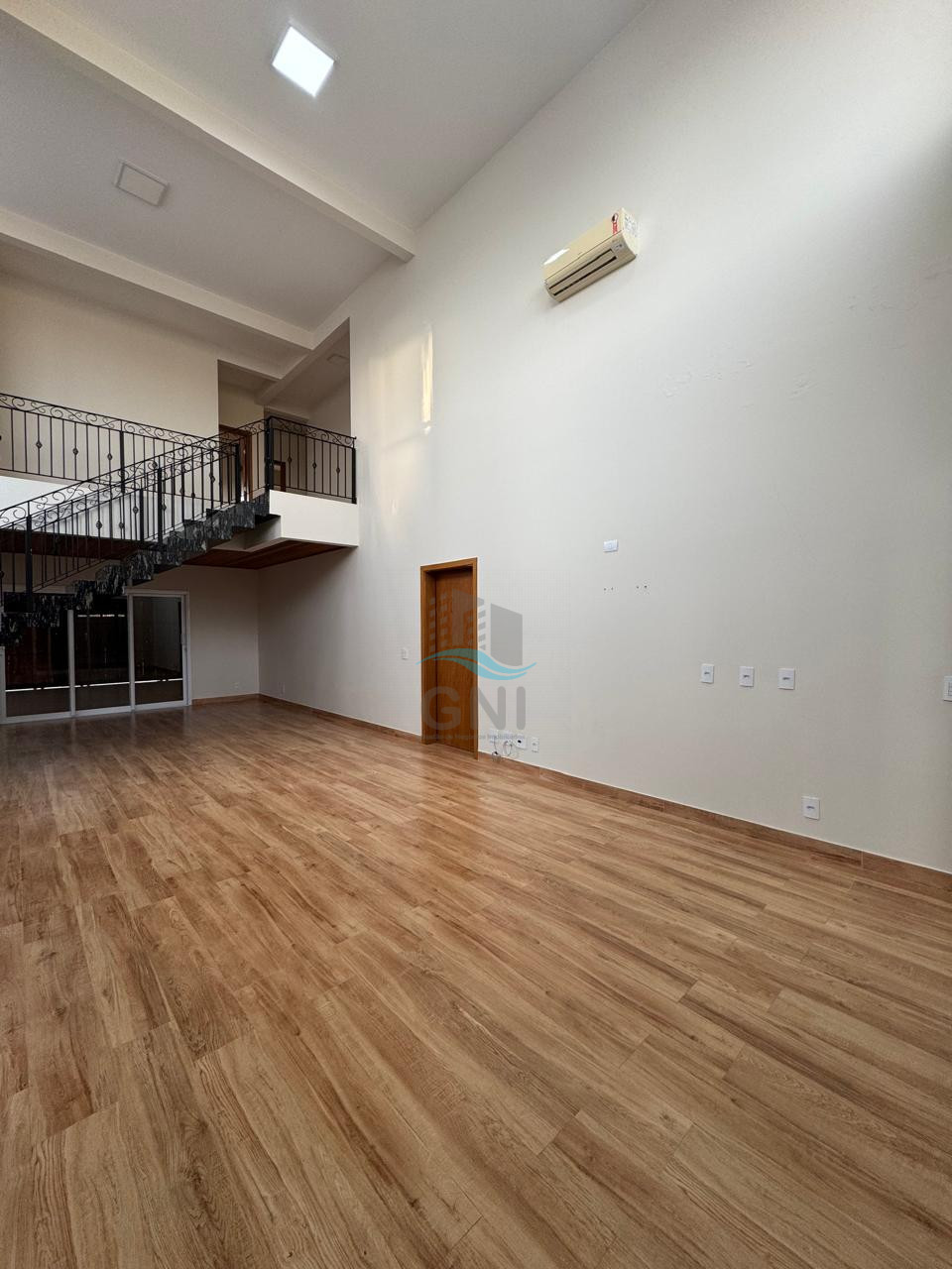 CASA PARA LOCAÇÃO - CONDOMINIO ROYAL TENNIS Imagens do imóveis CASA PARA LOCAÇÃO - CONDOMINIO ROYAL TENNIS