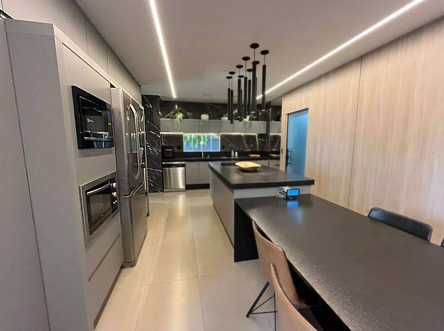 Imagens do imóveis CASA PARA LOCAÇÃO - CONDOMINIO ROYAL FOREST