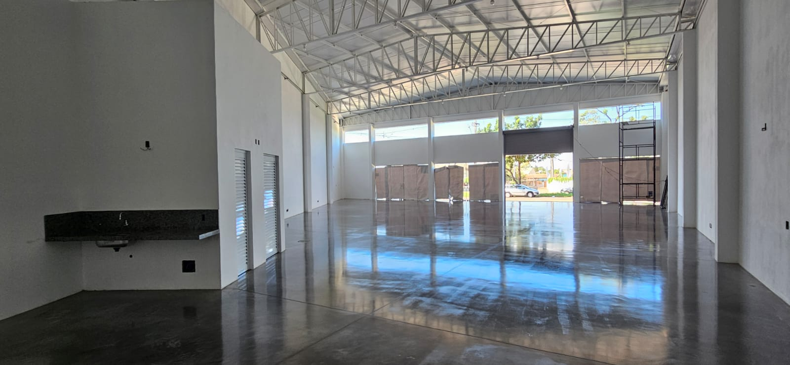 Imagens do imóveis BARRACÃO PARA LOCAÇÃO - BAIRRO MESSIANICO