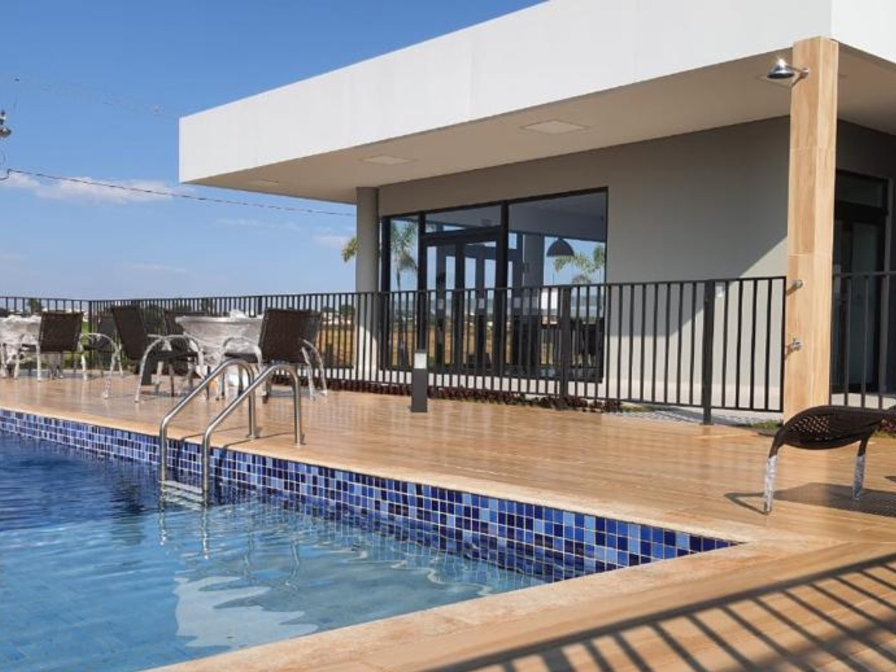 Imagens do imóveis CASA A VENDA - CONDOMINIO PARQUE TAUA ARAGUARI