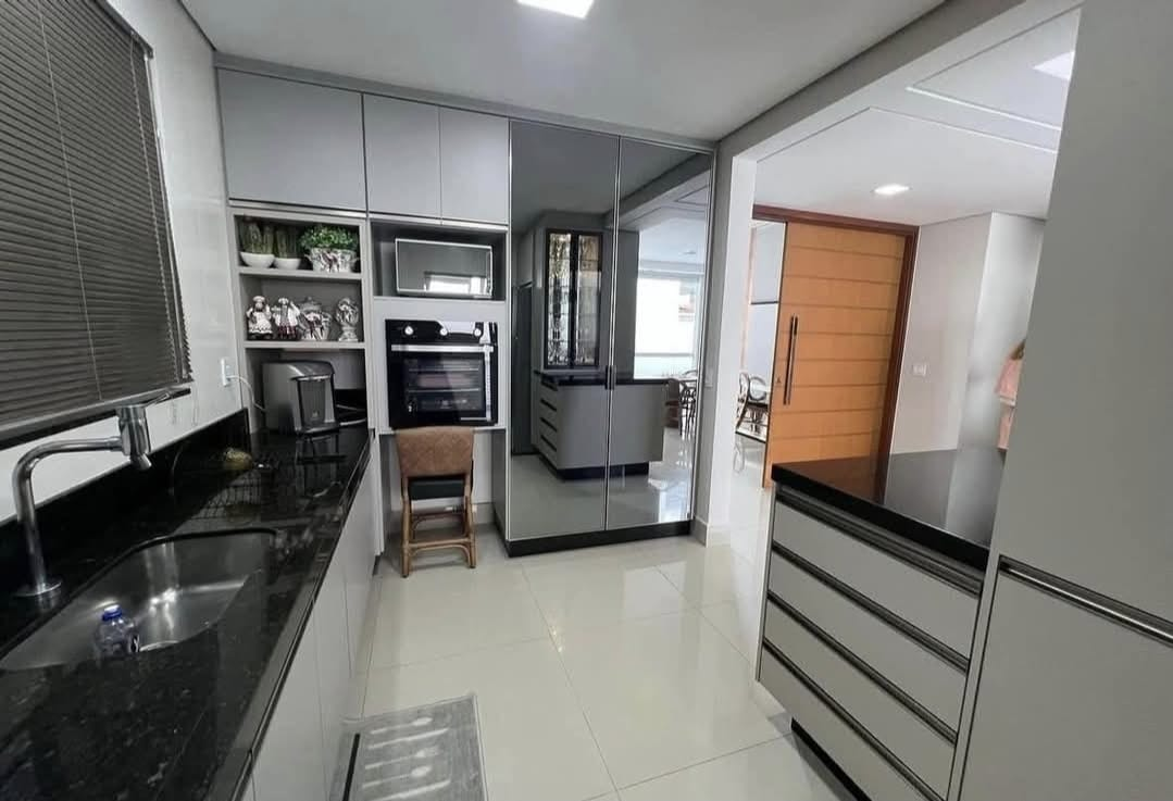 Imagens do imóveis CASA A VENDA - CONDOMINIO ROYAL FOREST