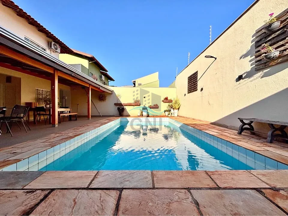 Imagens do imóveis CASA À VENDA  - AEROPORTO