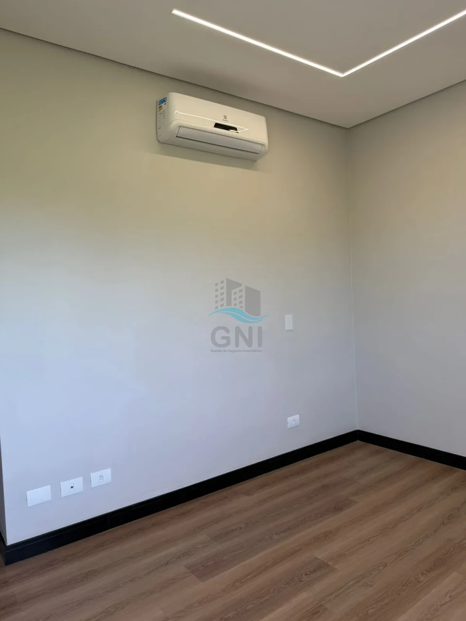 Imagens do imóveis CASA A VENDA - CONDOMINIO ECOVILLAS DO LAGO