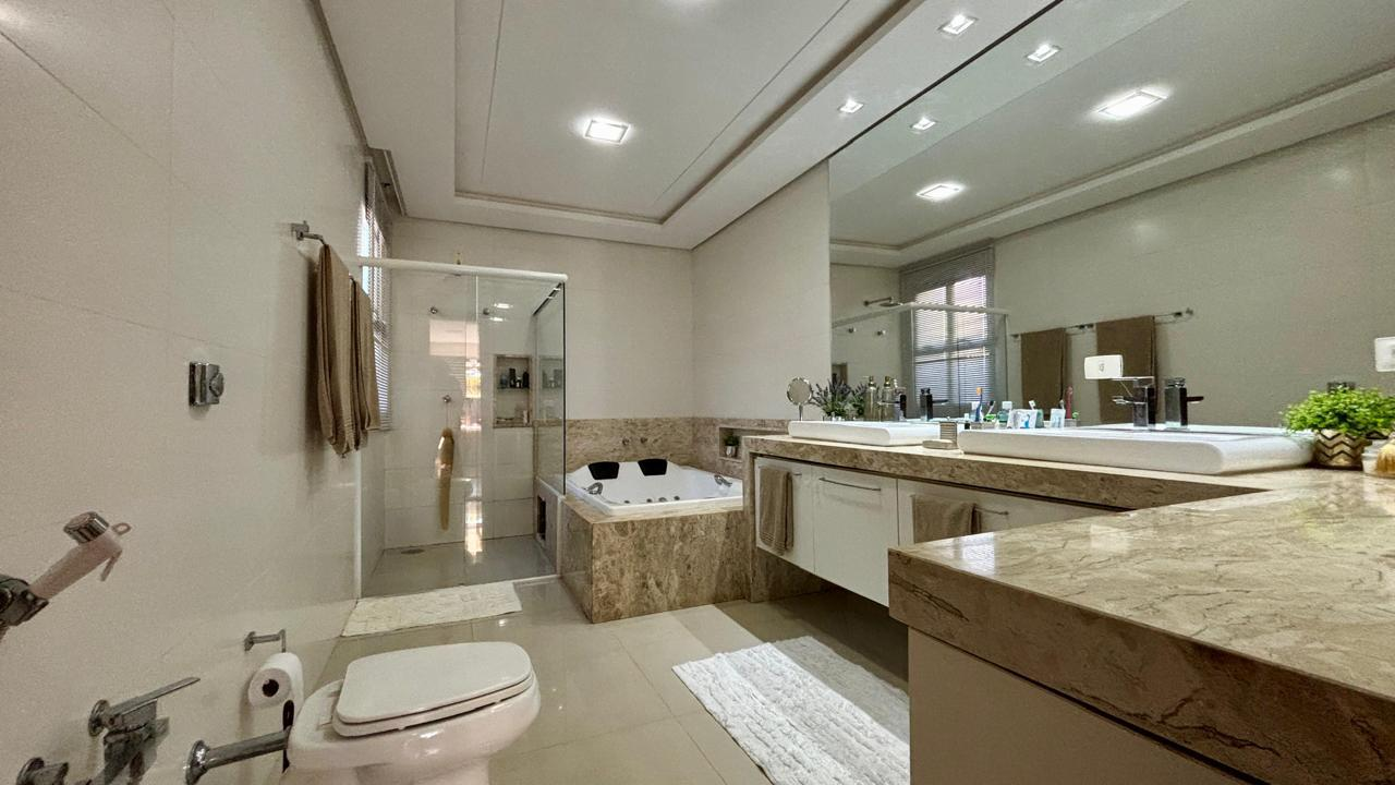 Imagens do imóveis CASA A VENDA - CONDOMÍNIO VILLAGE PREMIUM