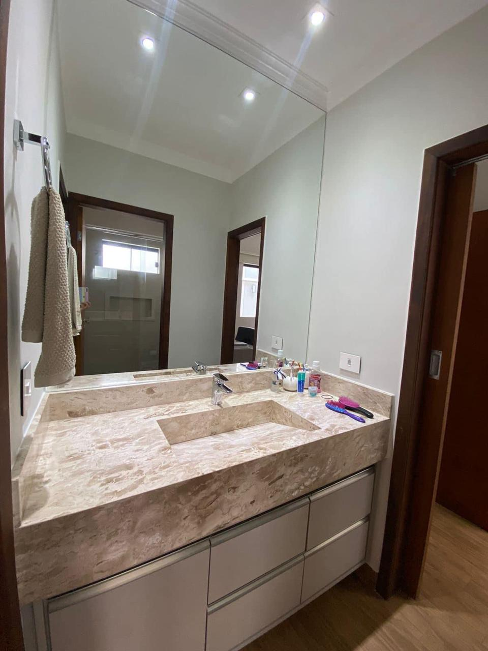 Imagens do imóveis CASA A VENDA - CONDOMINIO ROYAL FOREST