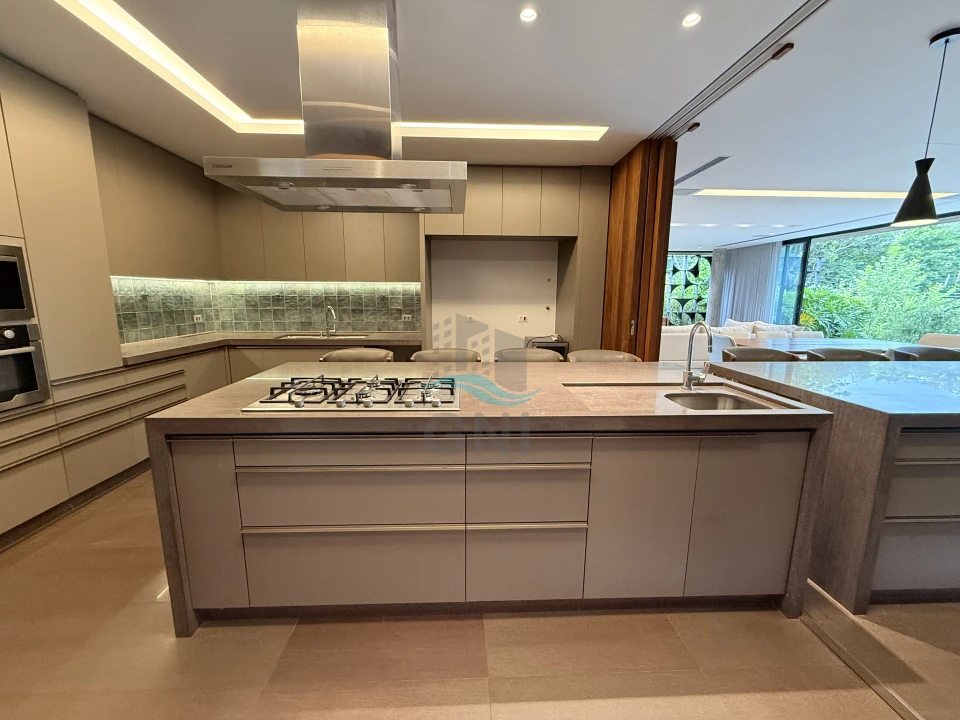 Imagens do imóveis CASA A VENDA - CONDOMINIO ROYAL PARK