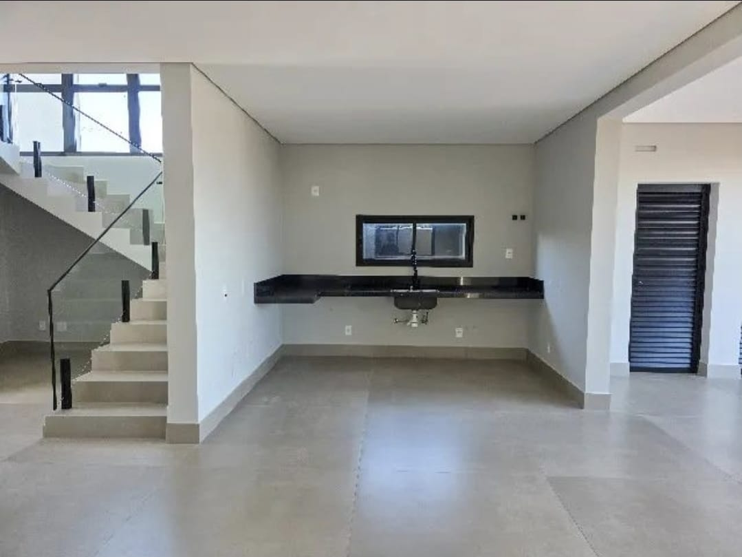 Imagens do imóveis SOBRADO A VENDA - CONDOMÍNIO PARQUE TAUÁ ARANGUA