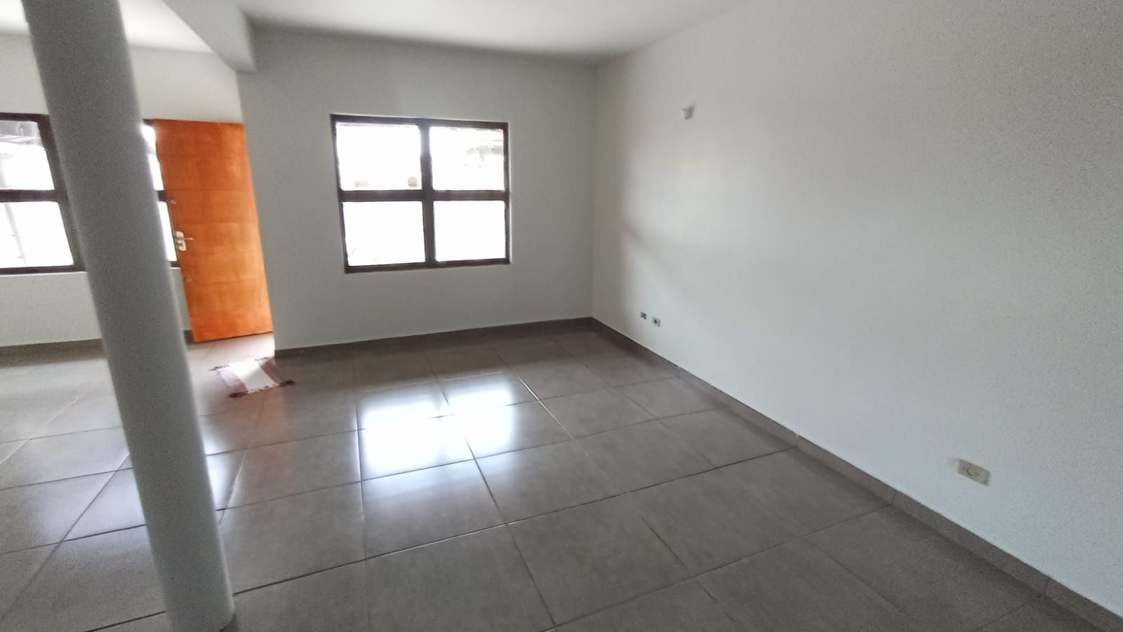 Imagens do imóveis CASA A VENDA - BAIRRO PORTAL DE VERSALHES II