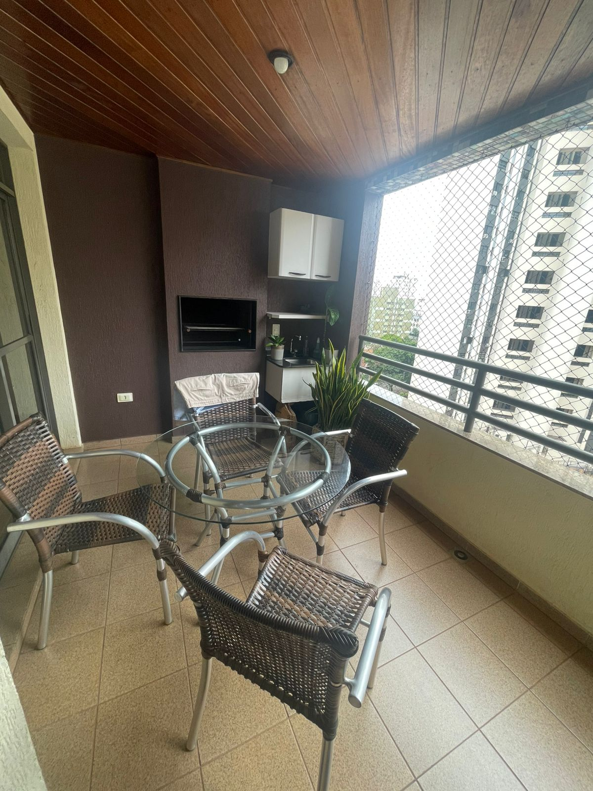 Imagens do imóveis APARTAMENTO A VENDA - EDIFICIO CORAL GABLES - CENTRO