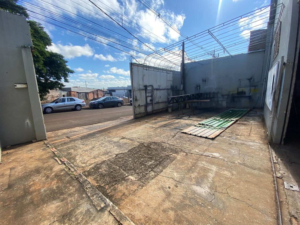 Imagens do imóveis BARRACÃO A VENDA - BAIRRO HELENA