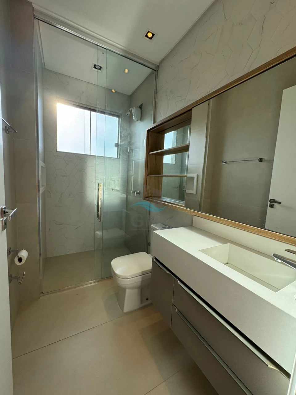 Imagens do imóveis CASA A VENDA - CONDOMÍNIO SUN LAKE RESIDENCE
