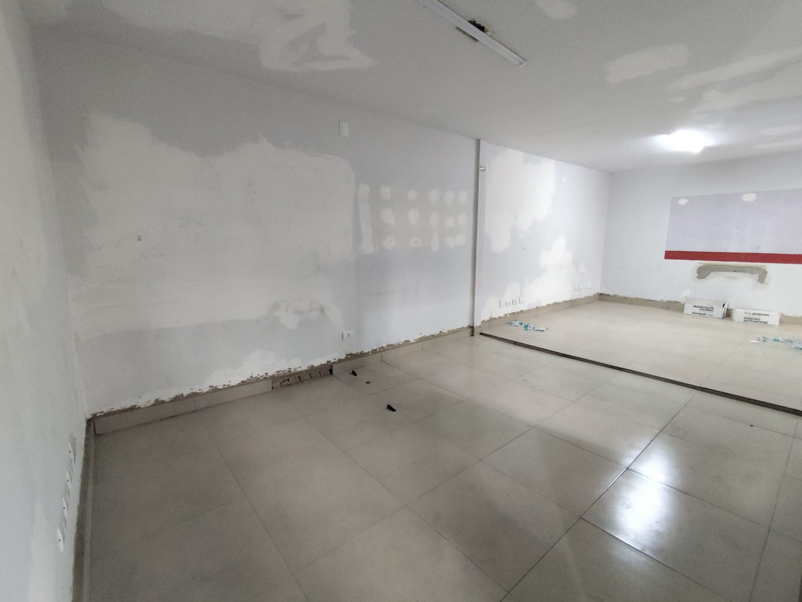 BARRACAO PARA LOCAÇÃO - AVENIDA DEZ DE DEZEMBRO Imagens do imóveis BARRACAO PARA LOCAÇÃO - AVENIDA DEZ DE DEZEMBRO