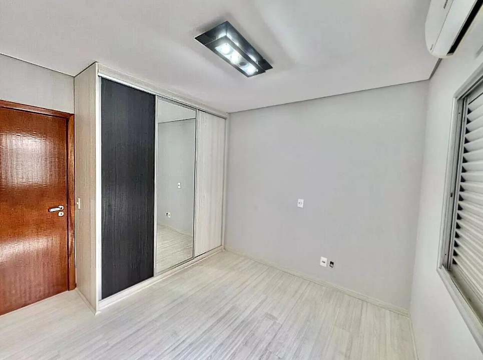 Imagens do imóveis CASA A VENDA - CONDOMINIO GOLDEN HILL RESIDENCE