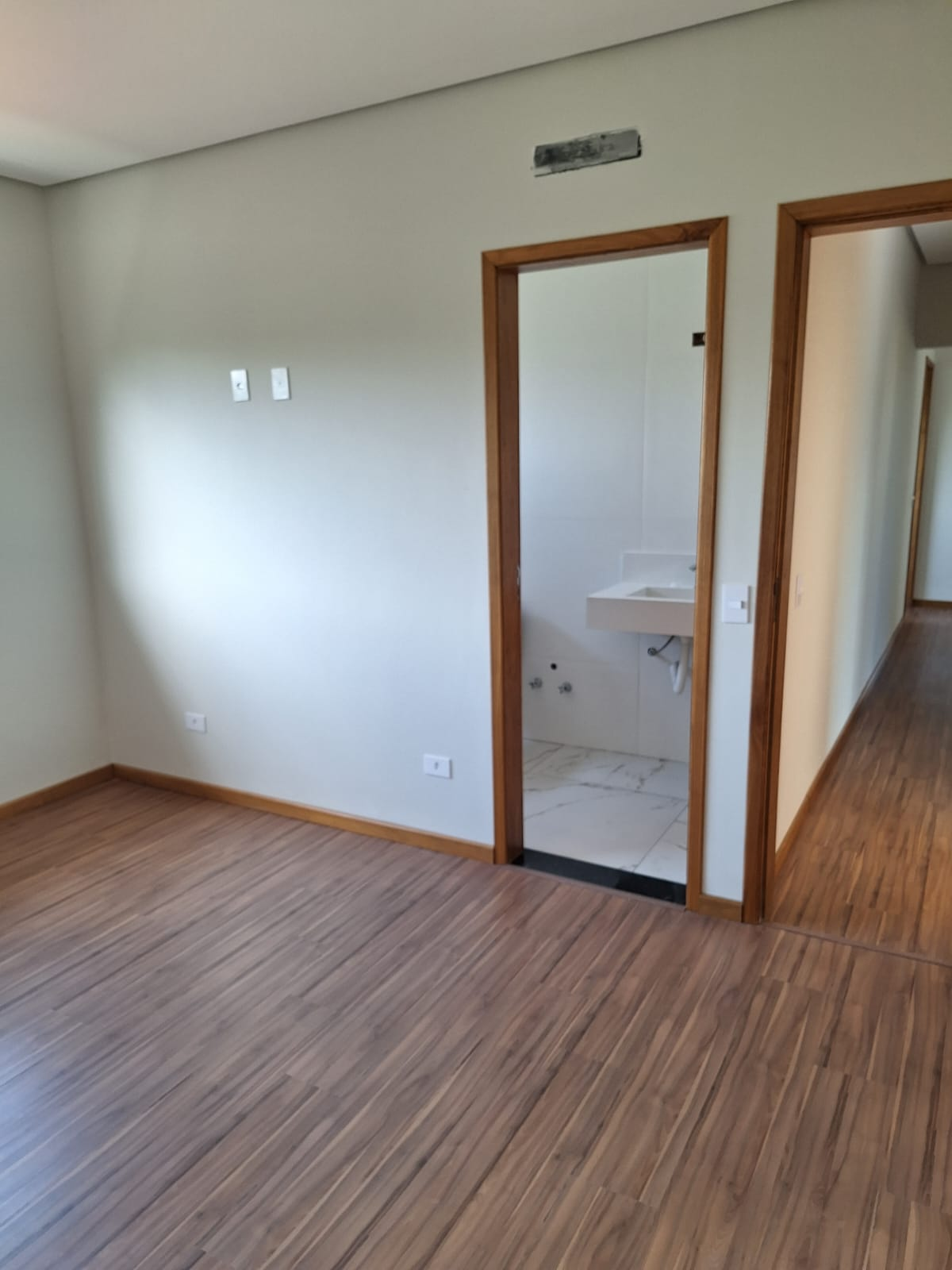 Imagens do imóveis CASA A VENDA - CONDOMINIO PARQUE TAUA- ARANGUA