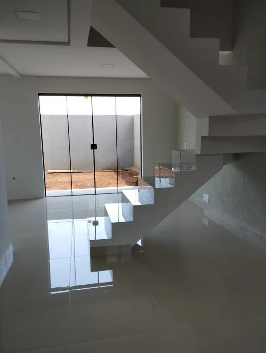 CASA A VENDA - JARDIM COLUMBIA Imagens do imóveis CASA A VENDA - JARDIM COLUMBIA