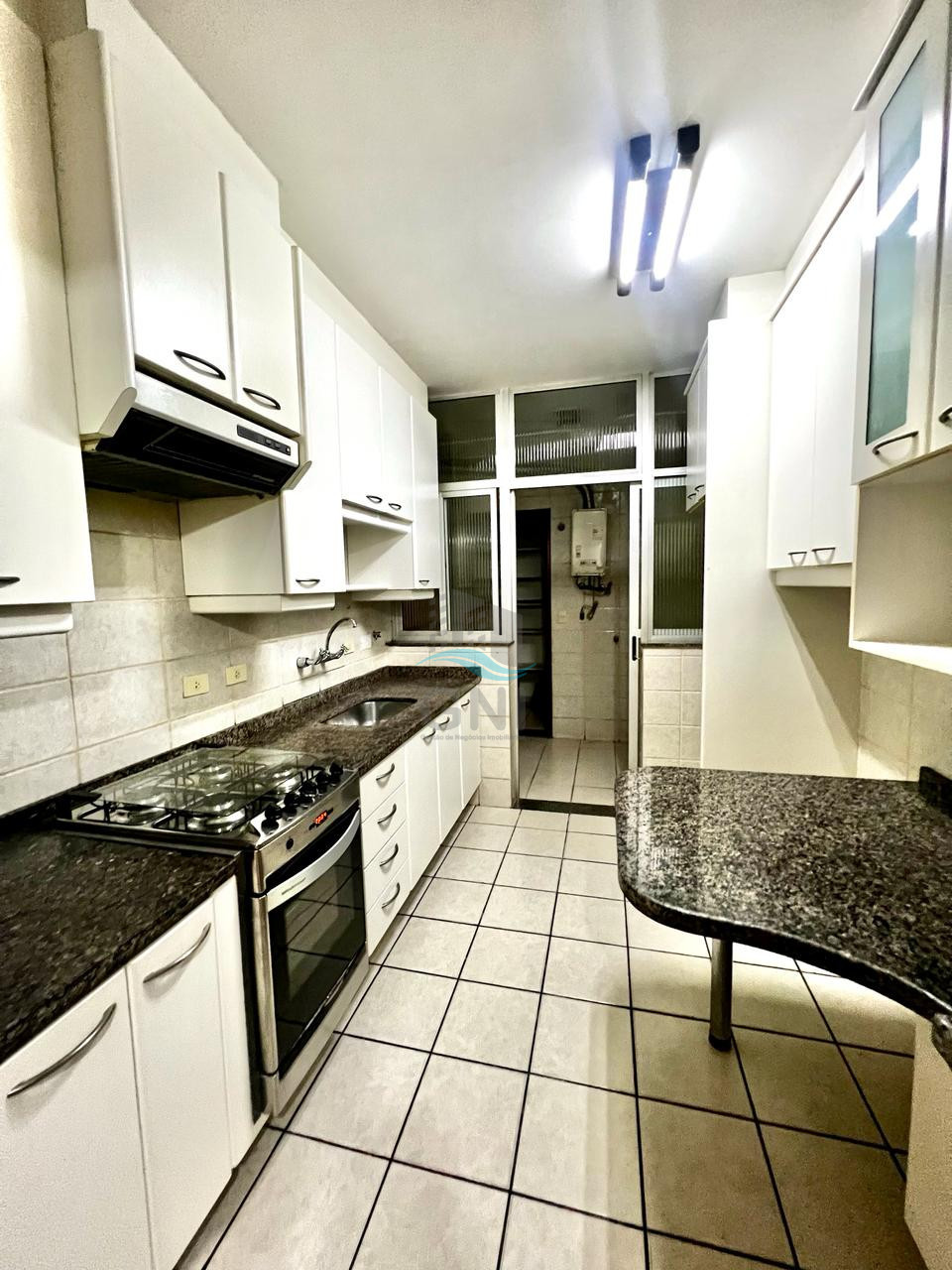 Imagens do imóveis APARTAMENTO PARA LOCAÇÃO - EDIFÍCIO COSTA ESMERALDA