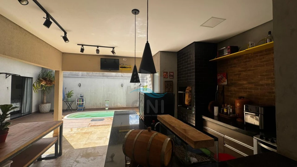 Imagens do imóveis CASA A VENDA - CONDOMINIO MORADA DAS FLORES ROSAS