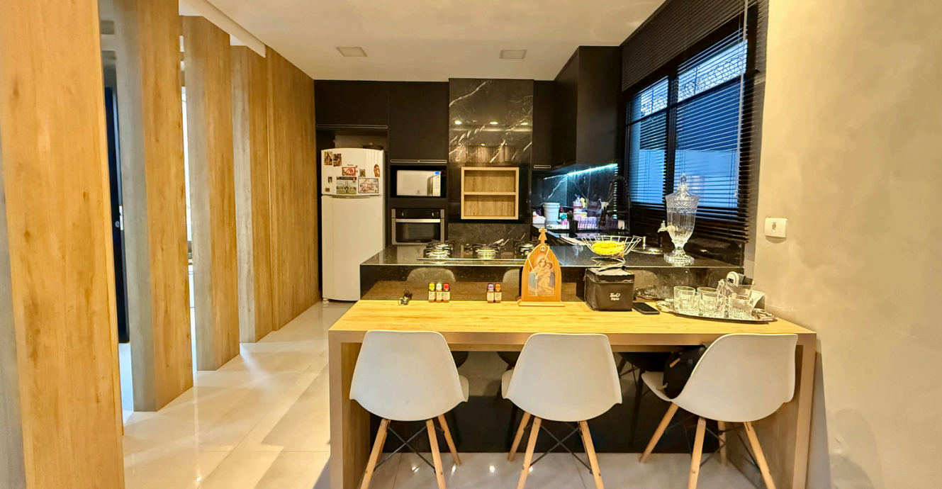 Imagens do imóveis CASA A VENDA - CONDOMINIO ROYAL MAISON