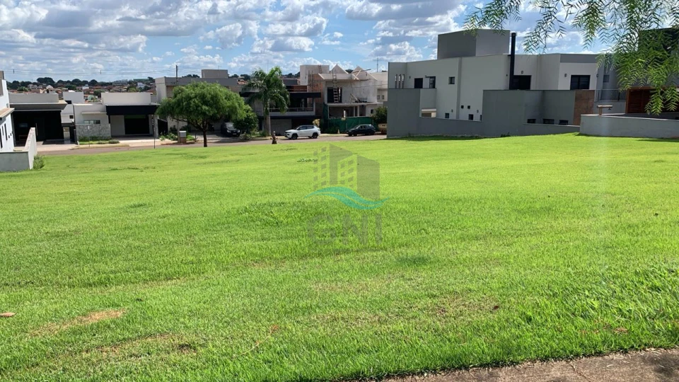 Imagens do imóveis TERRENO A VENDA - CONDOMINIO PARQUE TAUA TANGARA
