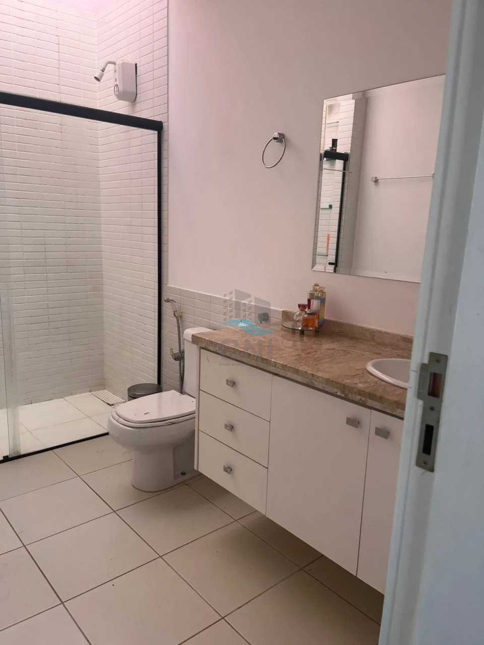 Imagens do imóveis CASA A VENDA - CONDOMINIO ROYAL FOREST