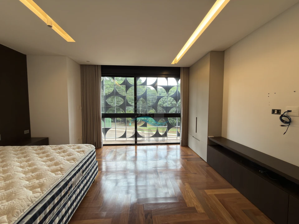 Imagens do imóveis CASA A VENDA - CONDOMINIO ROYAL PARK