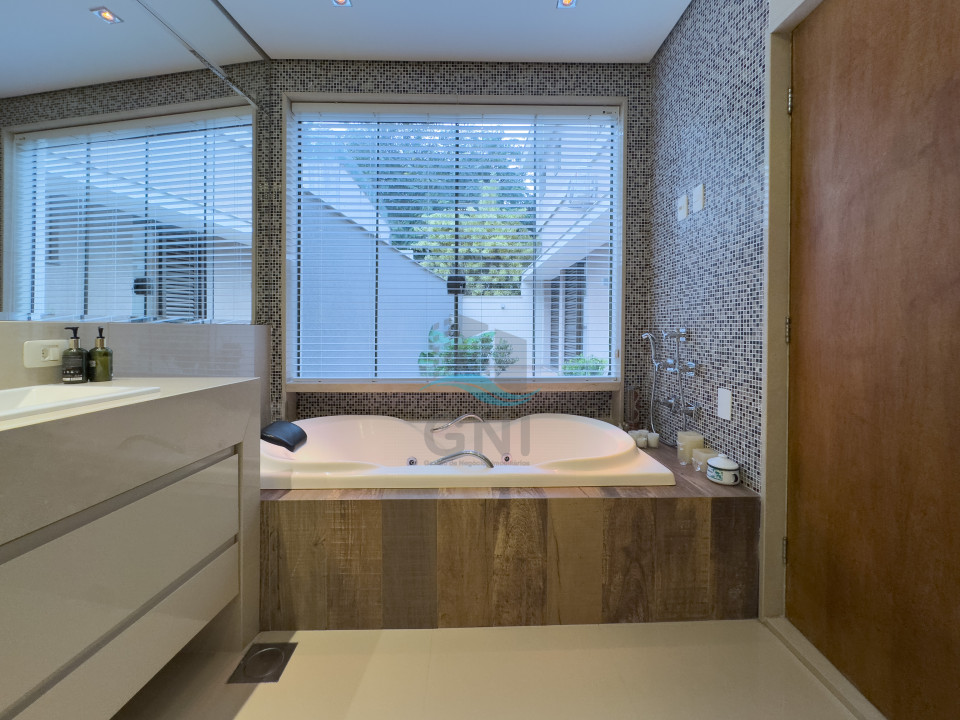 Imagens do imóveis CASA A VENDA - CONDOMÍNIO ROYAL TENNIS