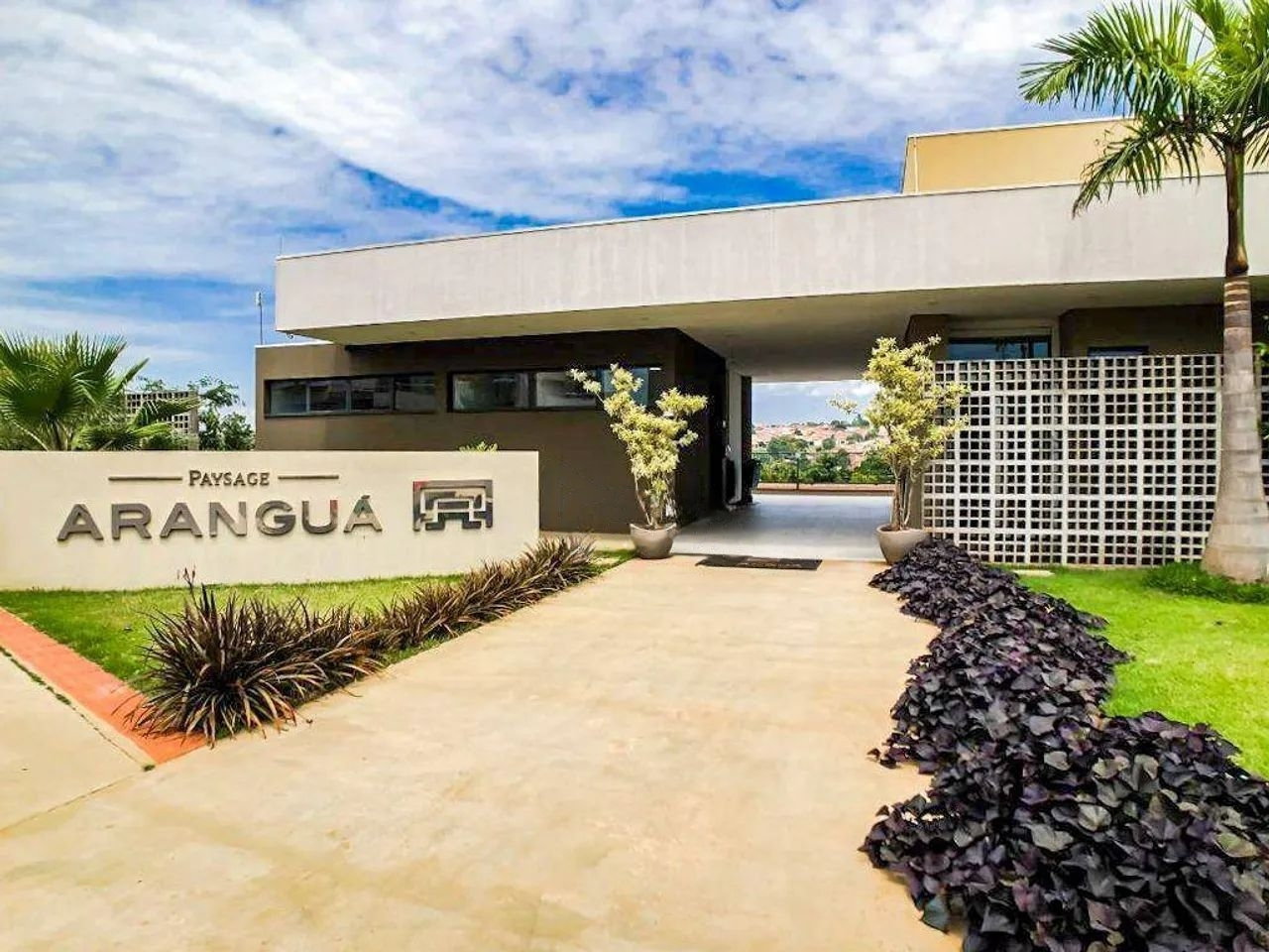 Imagens do imóveis CASA A VENDA - CONDOMINIO PARQUE TAUA ARANGUA