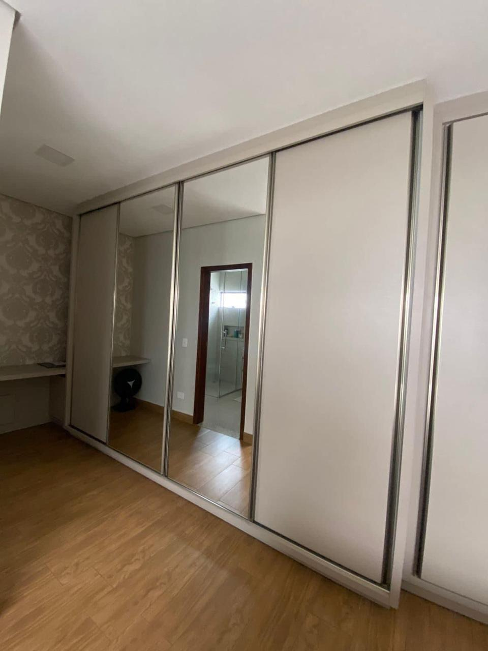 Imagens do imóveis CASA A VENDA - CONDOMINIO ROYAL FOREST