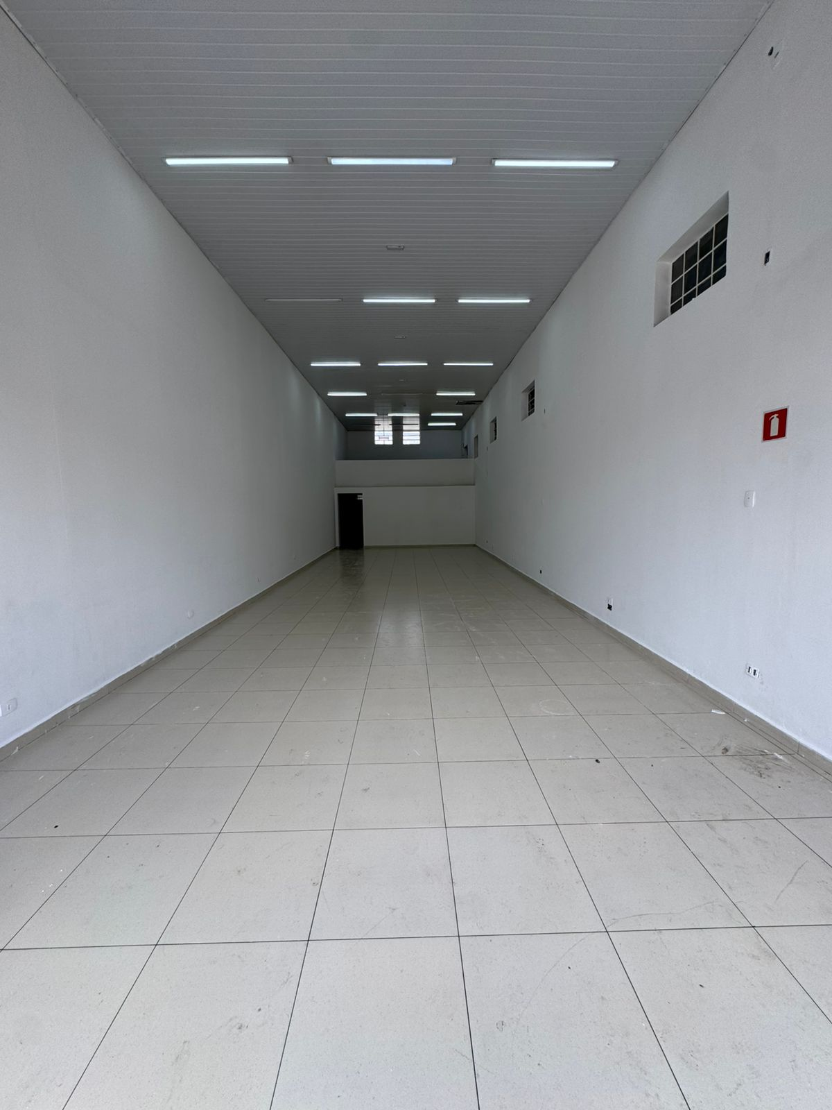 SALA COMERCIAL LOCAÇÃO - CENTRO Imagens do imóveis SALA COMERCIAL LOCAÇÃO - CENTRO