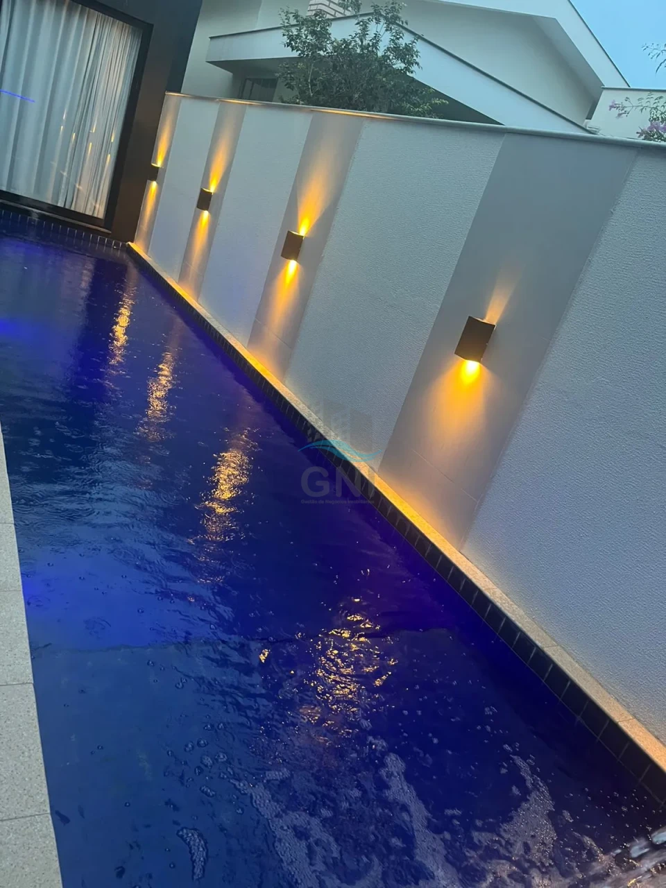 Imagens do imóveis CASA A VENDA - CONDOMINIO ROYAL FOREST