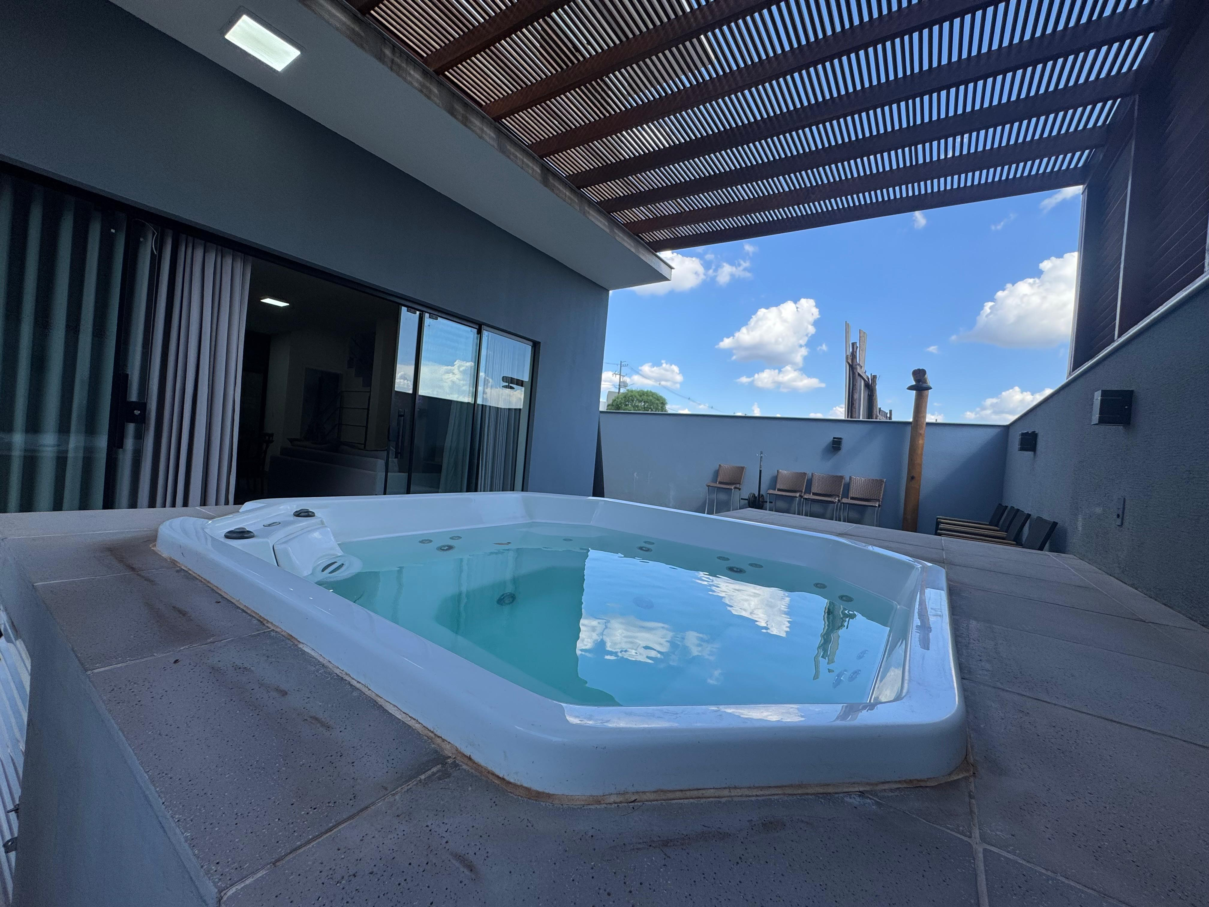 Imagens do imóveis CASA PARA LOCAÇÃO - CONDOMINIO PARQUE TAUA TANGARA